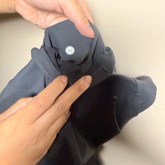 Lululemon Black ABC Pant Classic 34 inseam size 36 - Picture 7 of 7